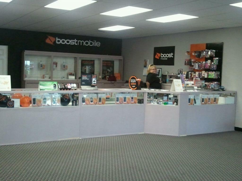 Boost Mobile retail store from JAN Wireless LLC in Largo, FL 33771